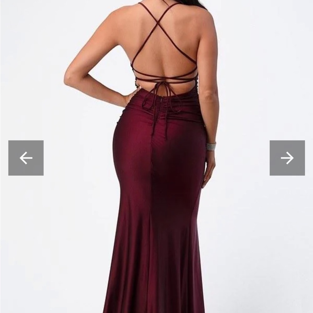 La Scala Burgandy prom dress - Picture 2 of 3